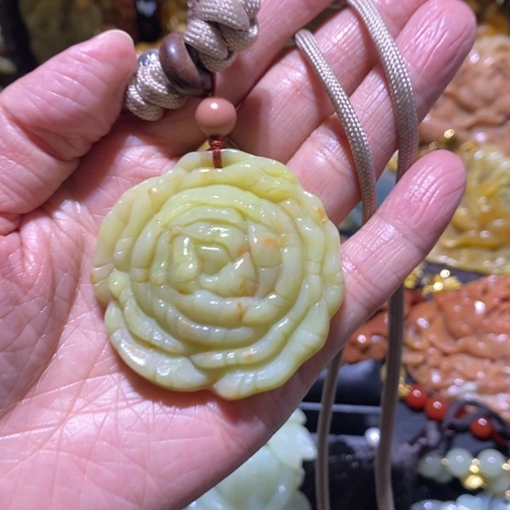 岫玉岫玉吊坠未镶嵌