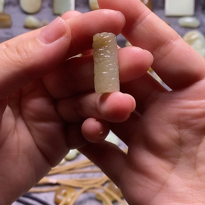 和田玉（糖玉）未镶嵌颈饰