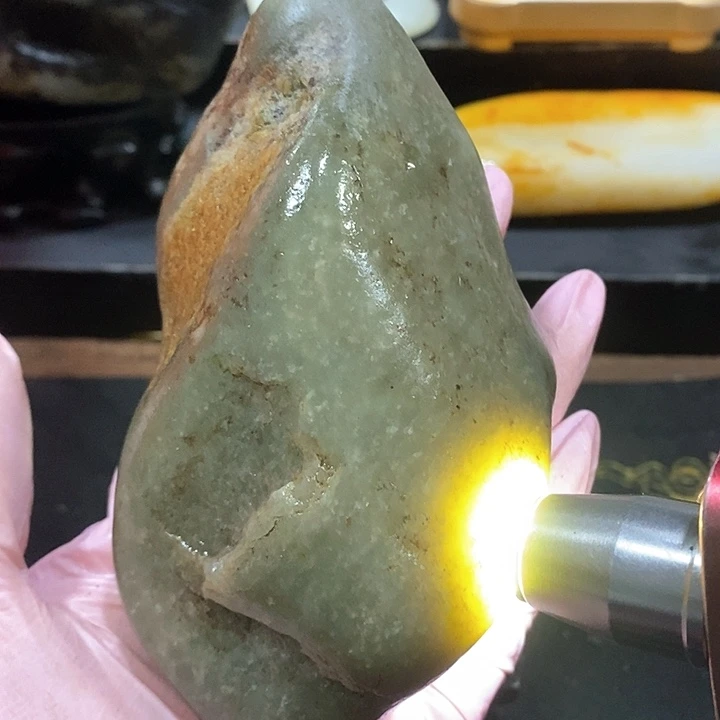 未镶嵌和田玉（糖玉）挂件