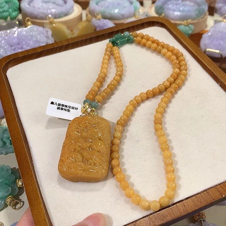 翡翠未镶嵌颈饰翡翠吊坠