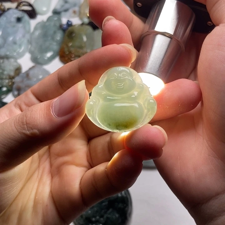 翡翠未镶嵌颈饰佛公47