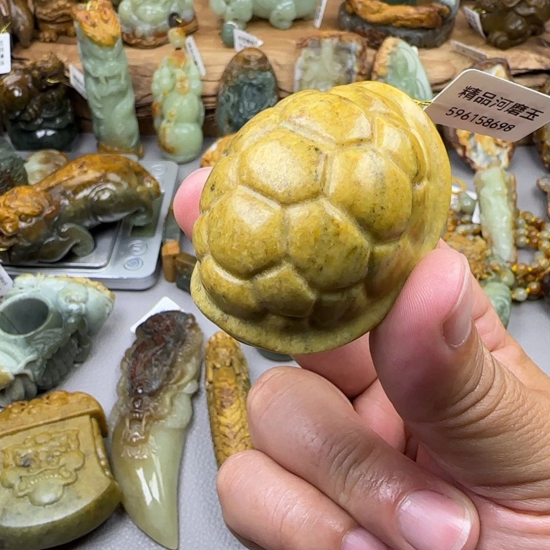 岫岩河磨玉（透闪石质玉）未镶嵌珠宝奇石