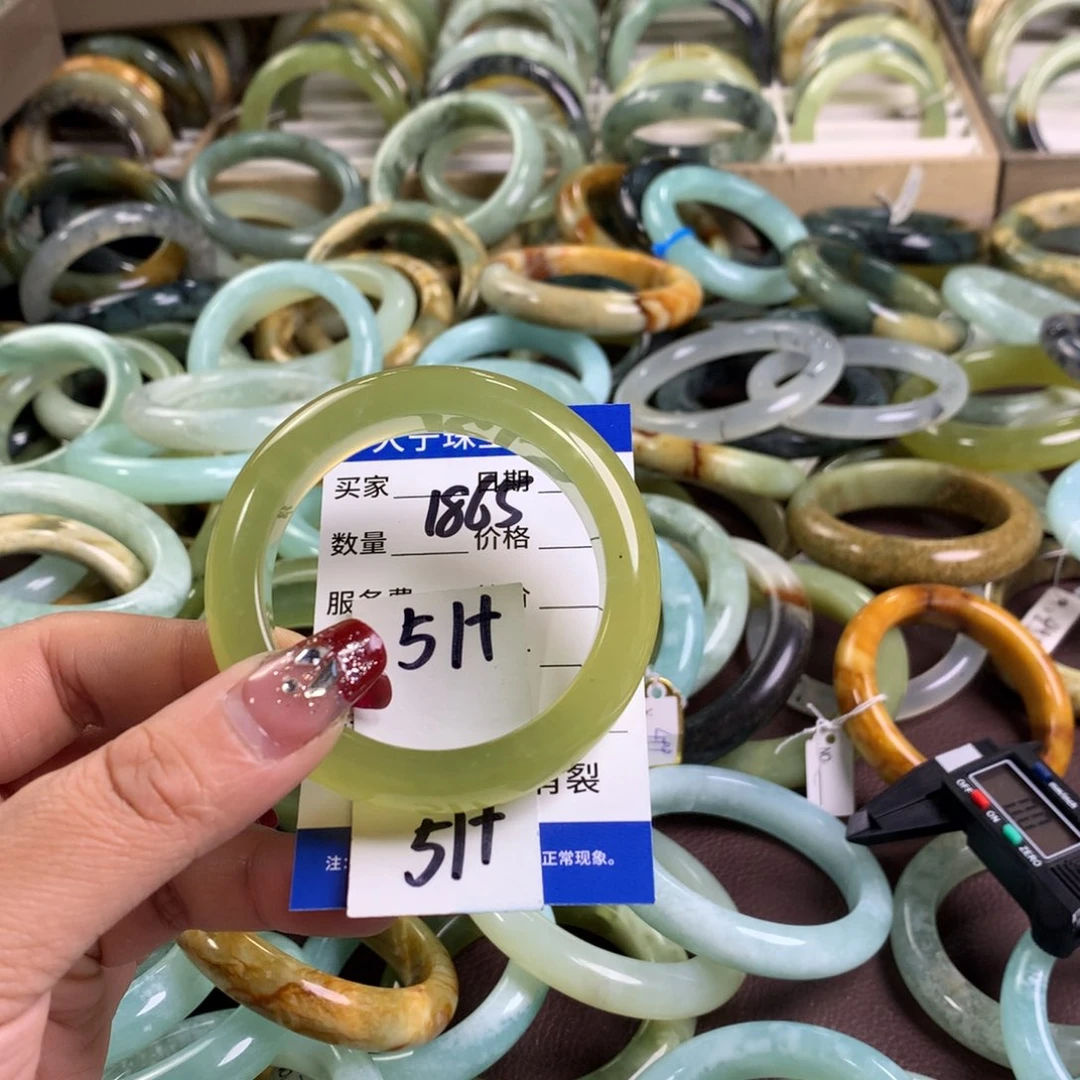 蛇纹石玉手镯未镶嵌吉***吖1865