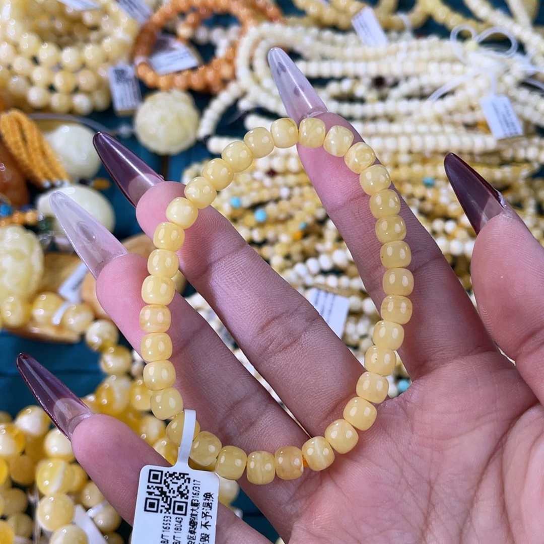 琥珀裸石未镶嵌DY241226B007