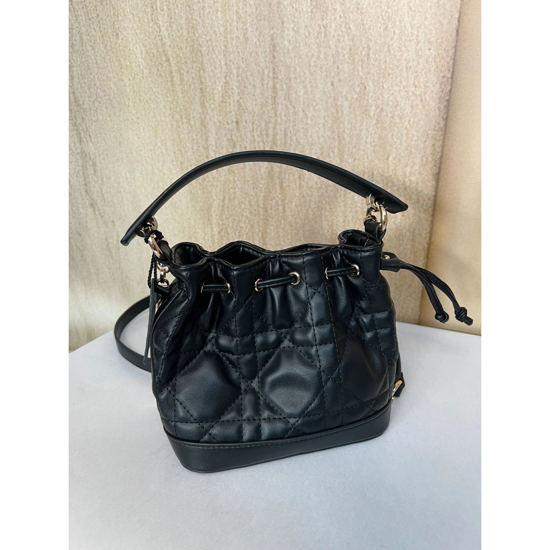 TOLEX2025新款手工时尚女包福袋水桶黑色