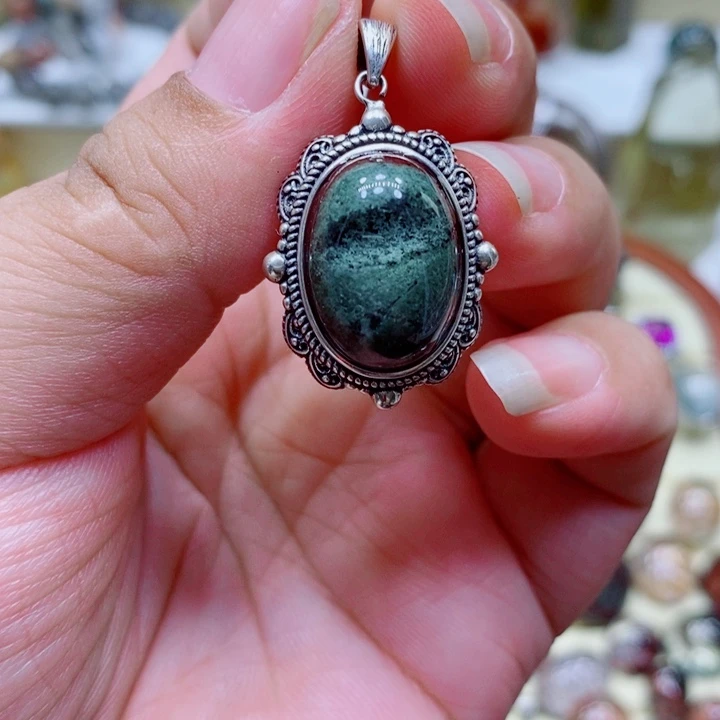 未镶嵌颈饰紫晶石*儿水晶