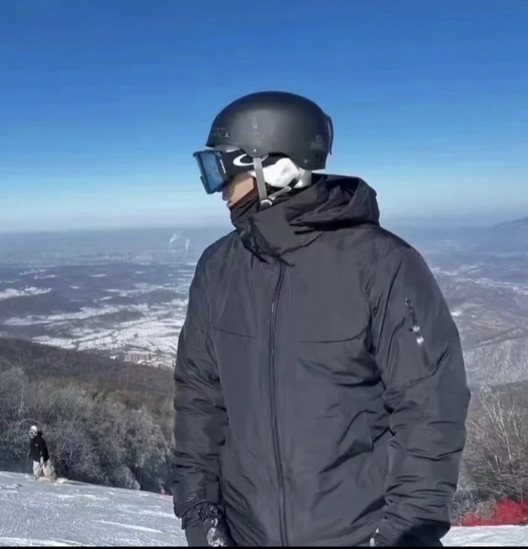 2025年新款鹅绒冲锋滑雪外套男女同款