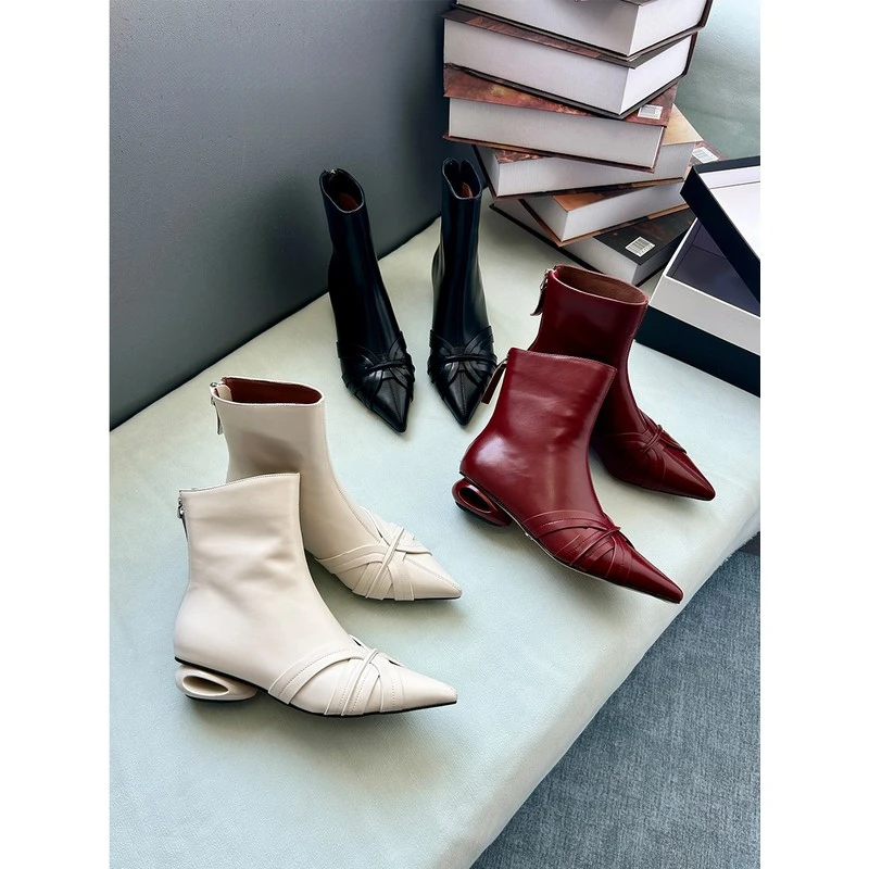 法式复古尖头时尚短筒靴女2025秋冬爆款韩版瘦瘦靴低粗跟骑士靴女