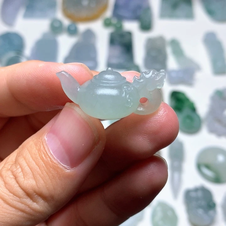 未镶嵌定制翡翠大***见定制翡翠