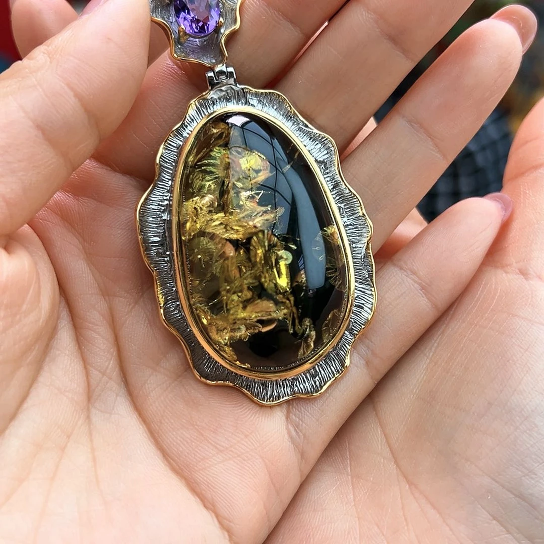 琥珀手镯未镶嵌吊坠