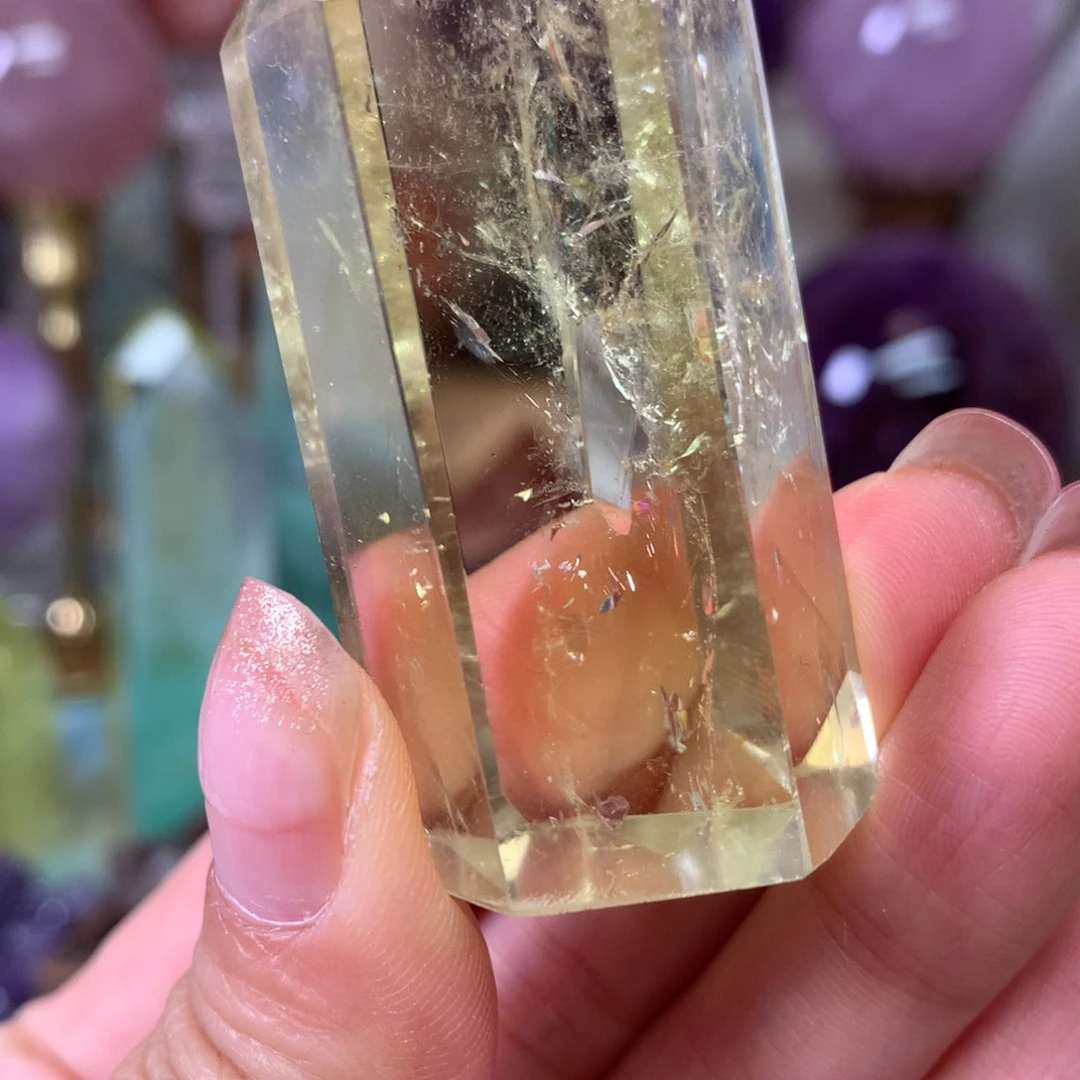 水晶珠宝半成品未镶嵌黄水晶柱子