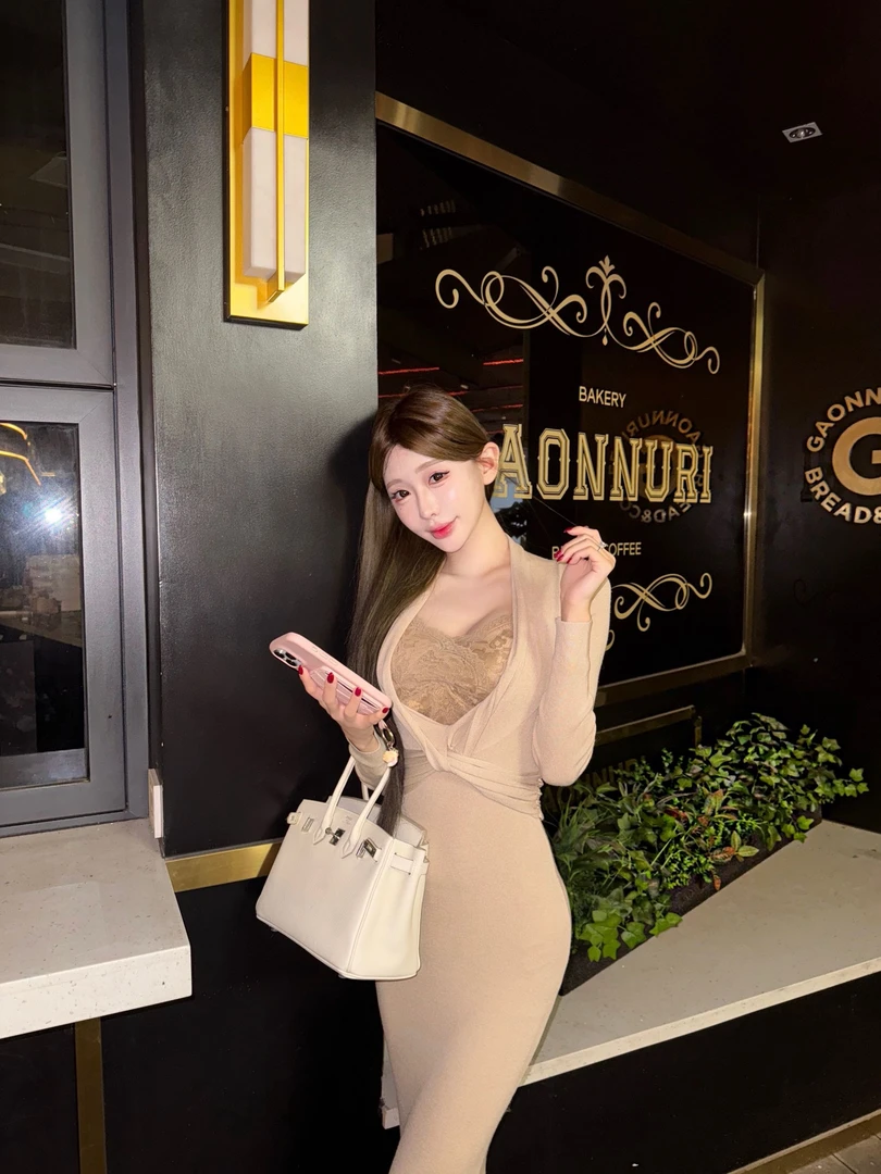 VK「」针织连衣裙含内衣气质轻奢时尚性感