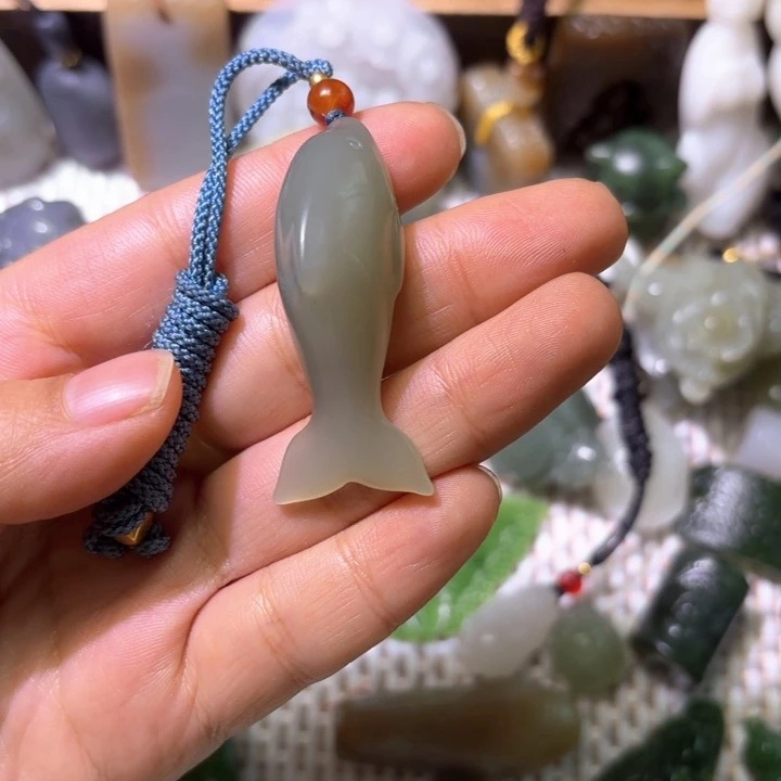 和田玉未镶嵌珠宝半成品