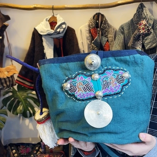 织绣手工制作包包