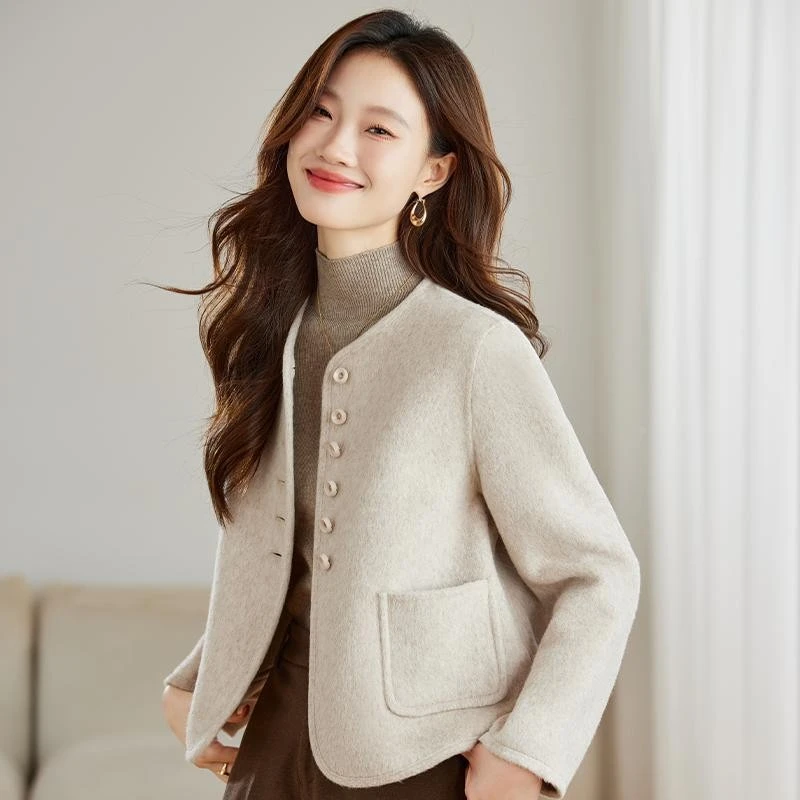 毛呢外套女2025秋冬新款小个子高级感时尚赫本风短款双面羊毛大衣