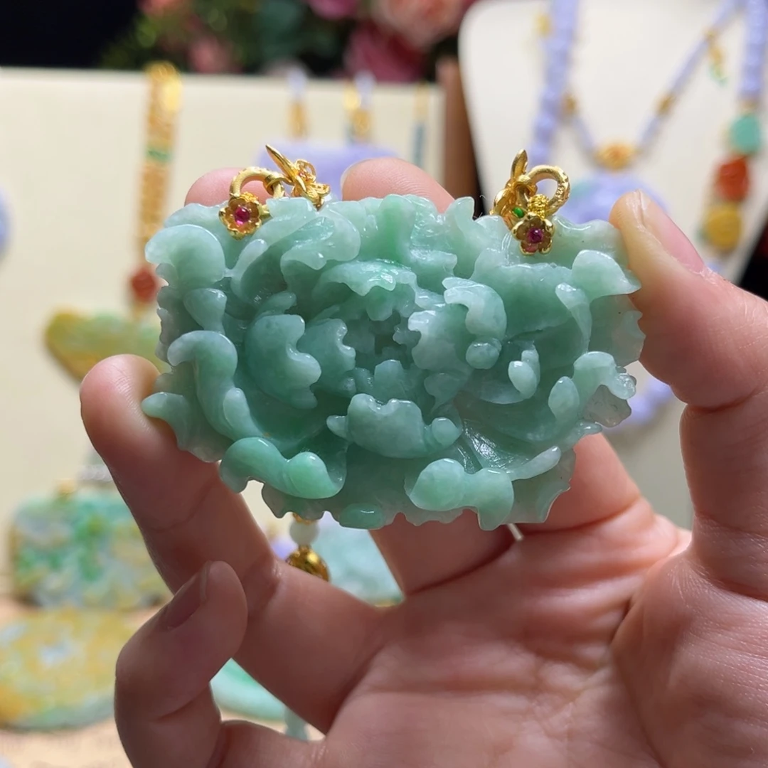 翡翠颈饰未镶嵌天然