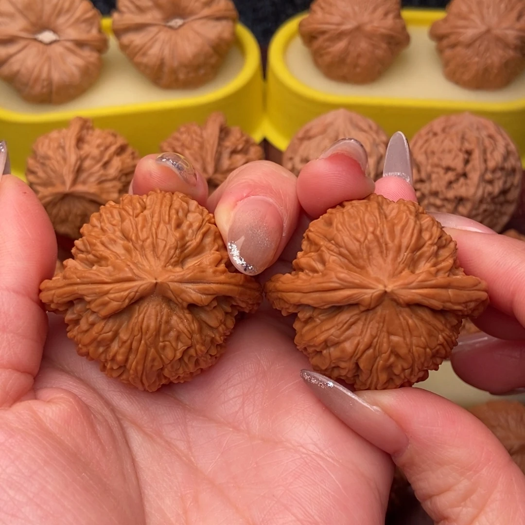 把件文玩核桃42白狮子