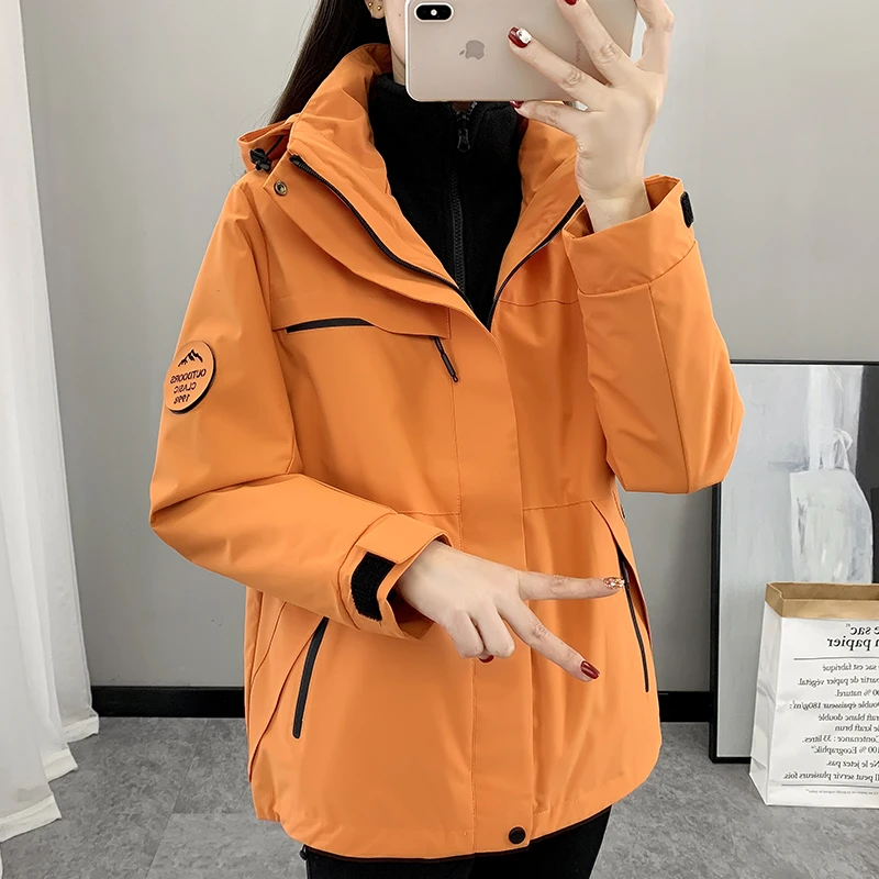 外套女2025新款户外冲锋衣秋冬三合一两件套洋气显瘦运动防风衣男