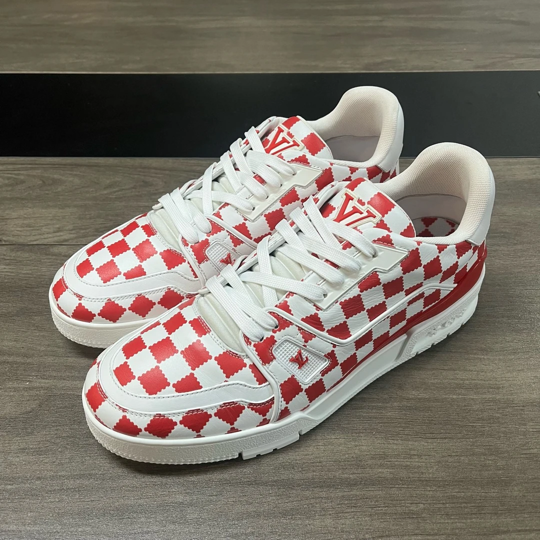 99新 LouisVuitton/路易威登 trainer白红棋盘格 42.5码无盒c2302