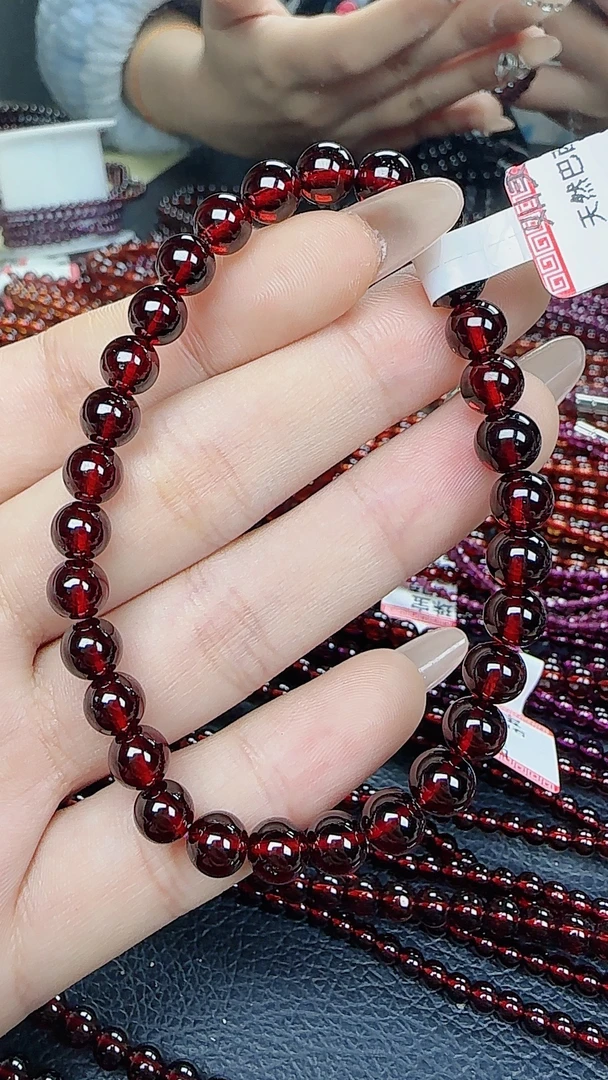 天然巴西酒红石榴石单圈6.5mm 7a 会有天然结构