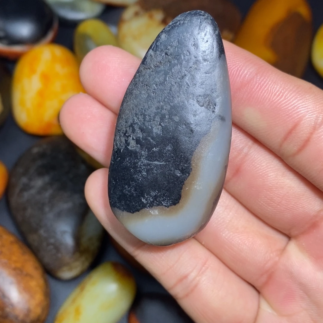 和田玉未镶嵌珠宝奇石