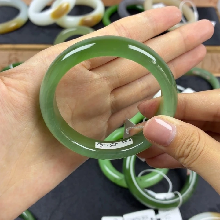 和田玉（碧玉）手镯未镶嵌