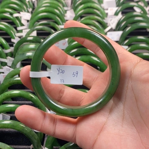 和田玉（碧玉）手镯未镶嵌无*