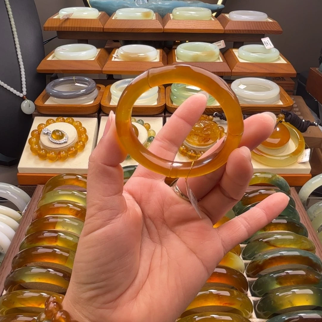 蛇纹石玉未镶嵌手镯52