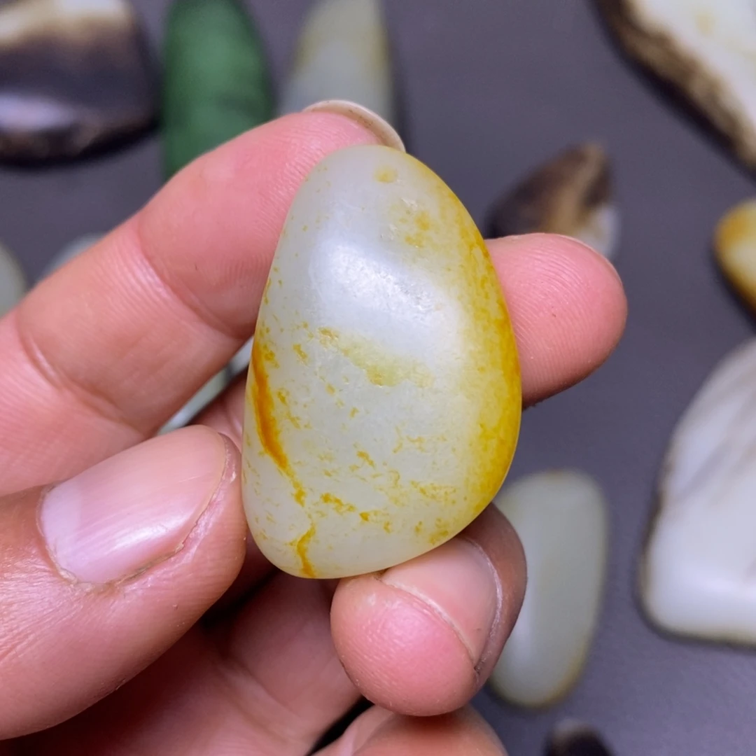 和田玉未镶嵌挂件