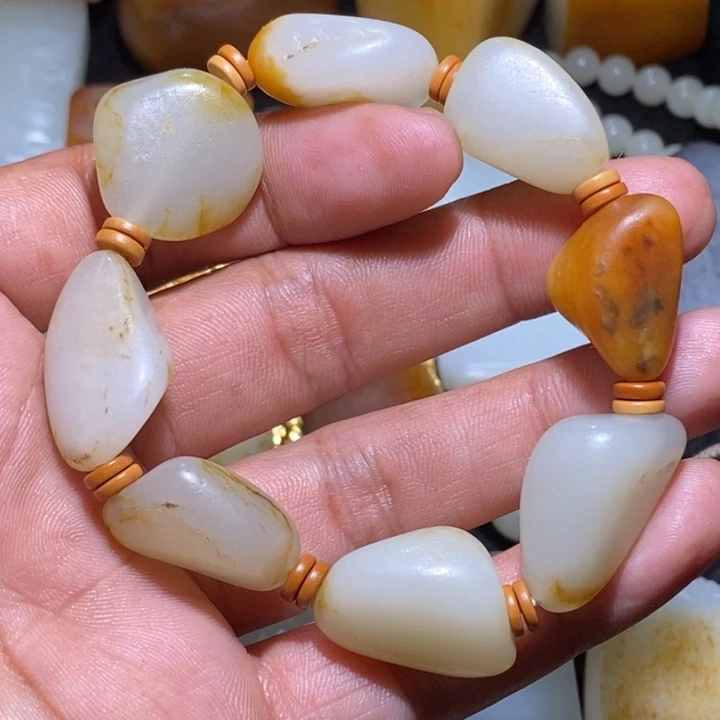 和田玉未镶嵌吊坠(不含链)55克手串