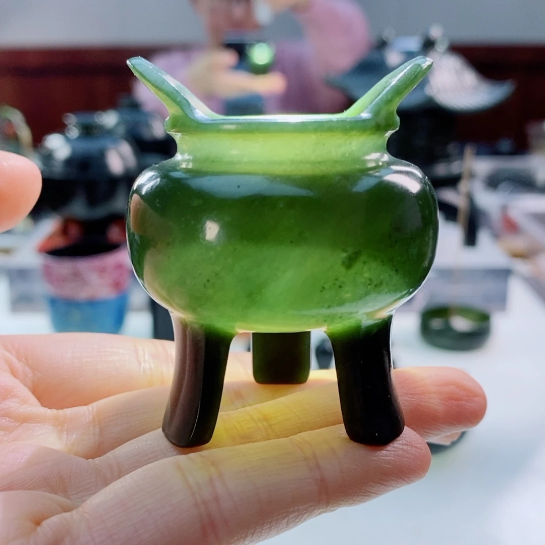 未镶嵌和田玉（青玉）摆件微瑕