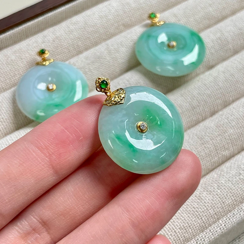 琳琯瑛 18K金镶翡翠果绿平安扣吊坠（多样性发一）