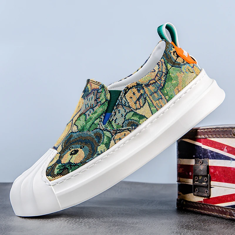 新款轻奢贝壳头潮流帆布鞋夏季薄款一脚蹬男鞋透气百搭小熊印花男