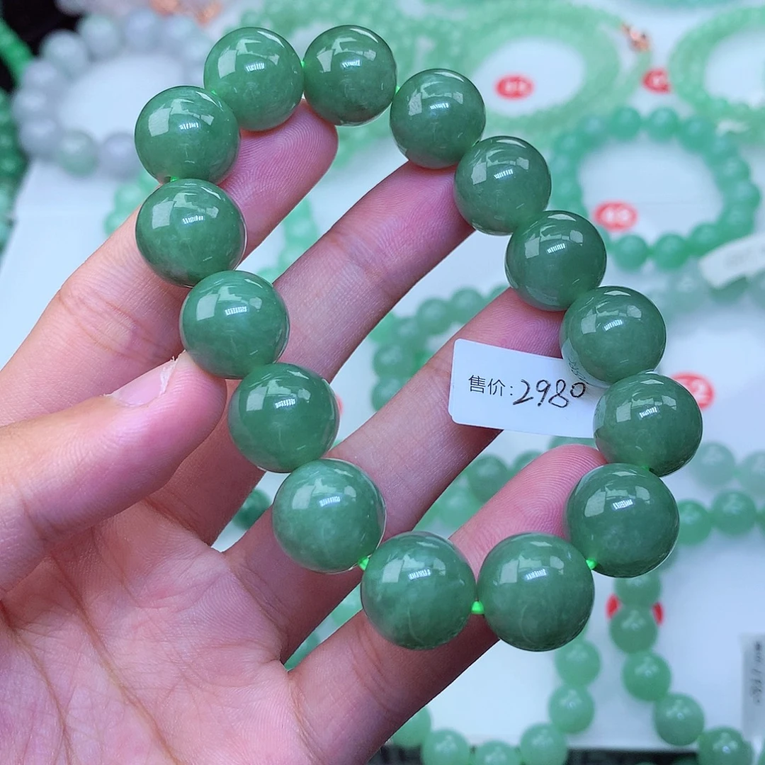 雅***轩翡翠未镶嵌毛衣链