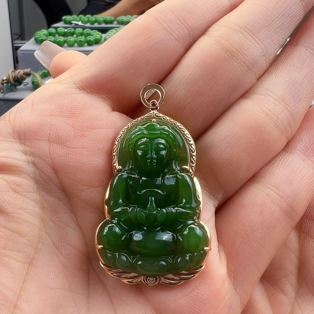 颈饰18K金镶嵌和田玉