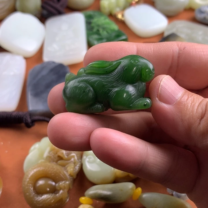 未镶嵌和田玉挂件