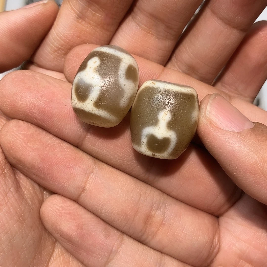 玛瑙/玉髓颈饰未镶嵌B****a