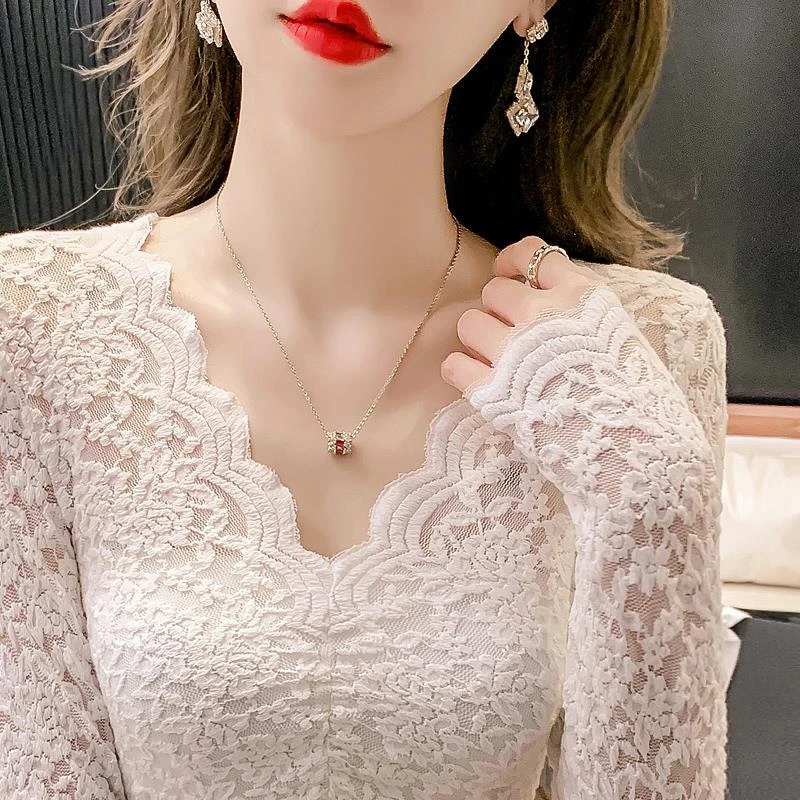 蕾丝打底衫女春季性感V领内搭洋气小衫低领镂空网纱上衣加绒
