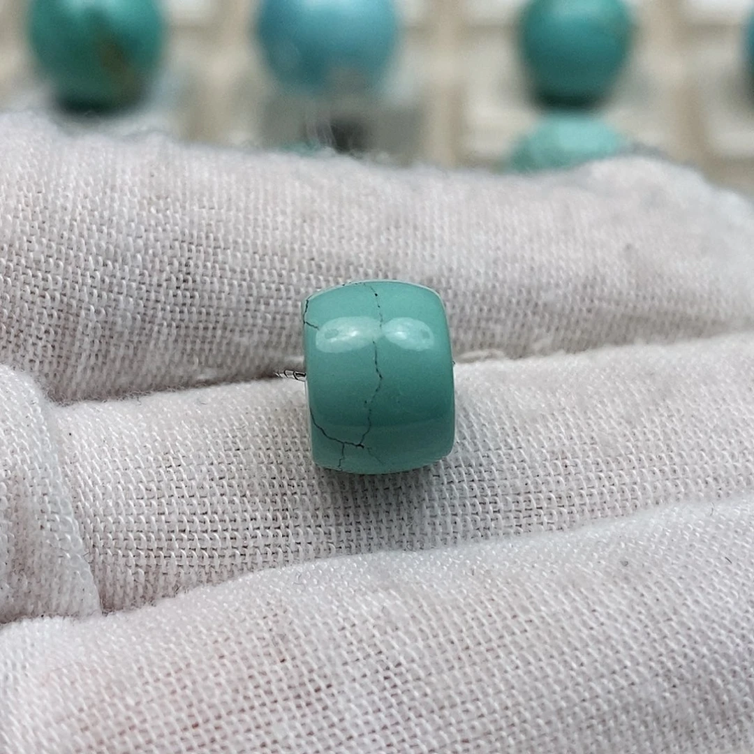 绿松石配饰未镶嵌往**风