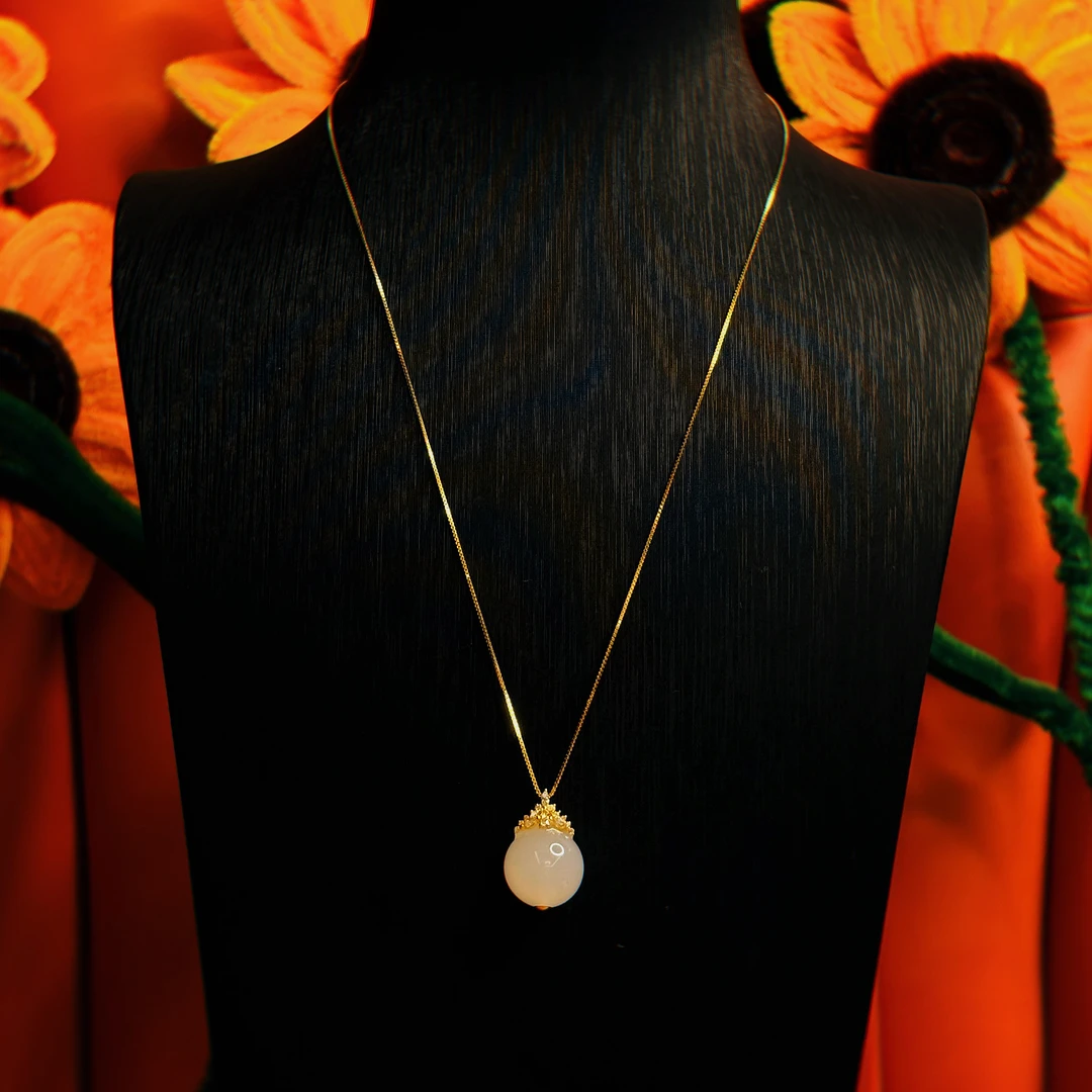 壹屿珠宝 202587   和田玉典藏吊坠  颈饰