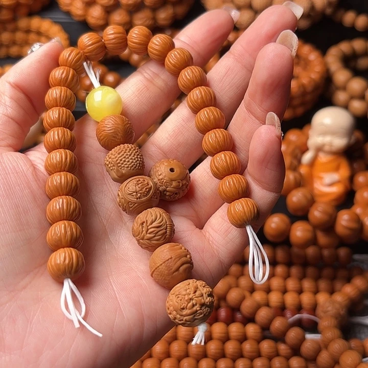 陈***瑶吊坠猴头核桃11111111