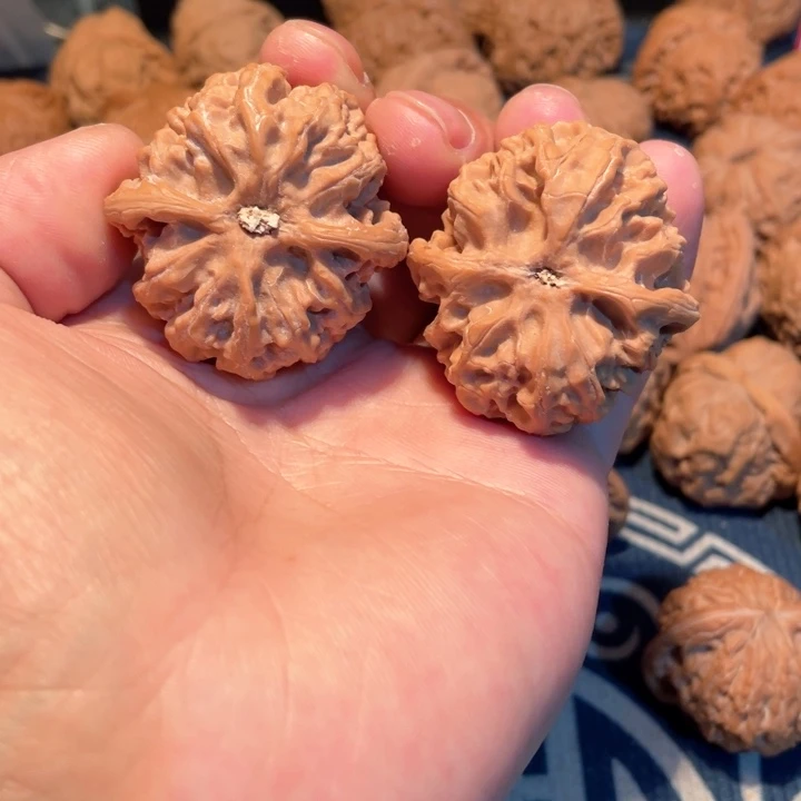 文玩核桃把件凹*曼40苹果园