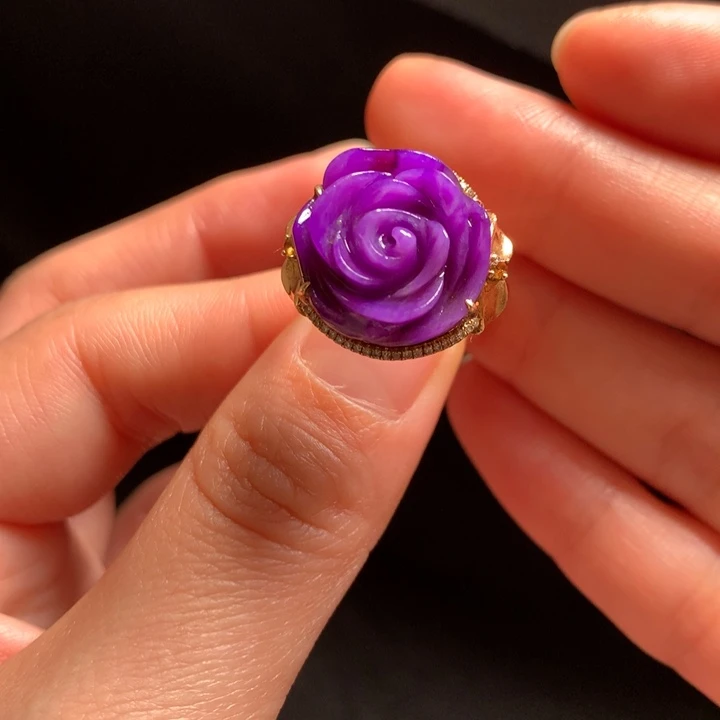 苏纪石（舒俱来）戒指18K金镶嵌