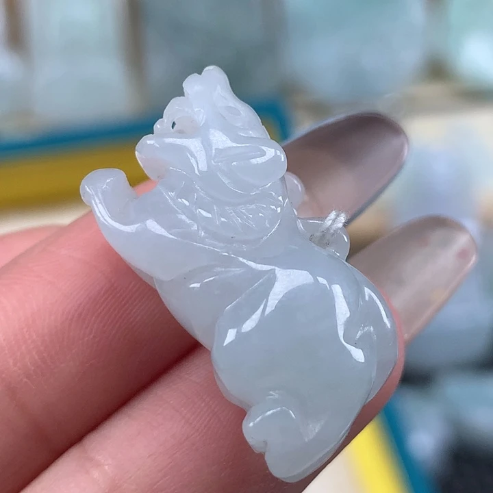 颈饰未镶嵌翡翠虎牌吊坠