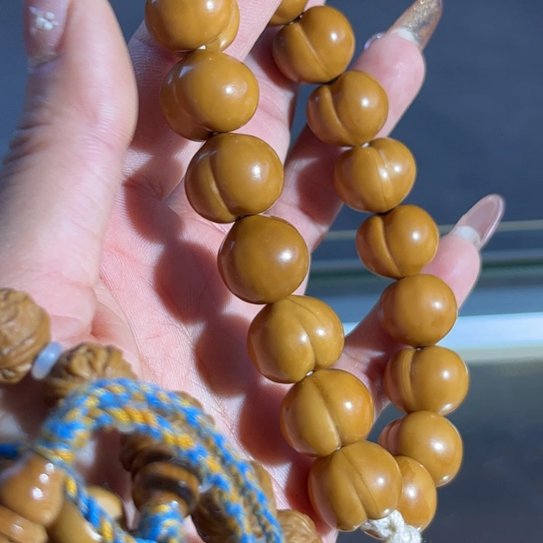 猴头核桃吊坠15聚宝盆料雕刻屁桃手持全品无瑕无药