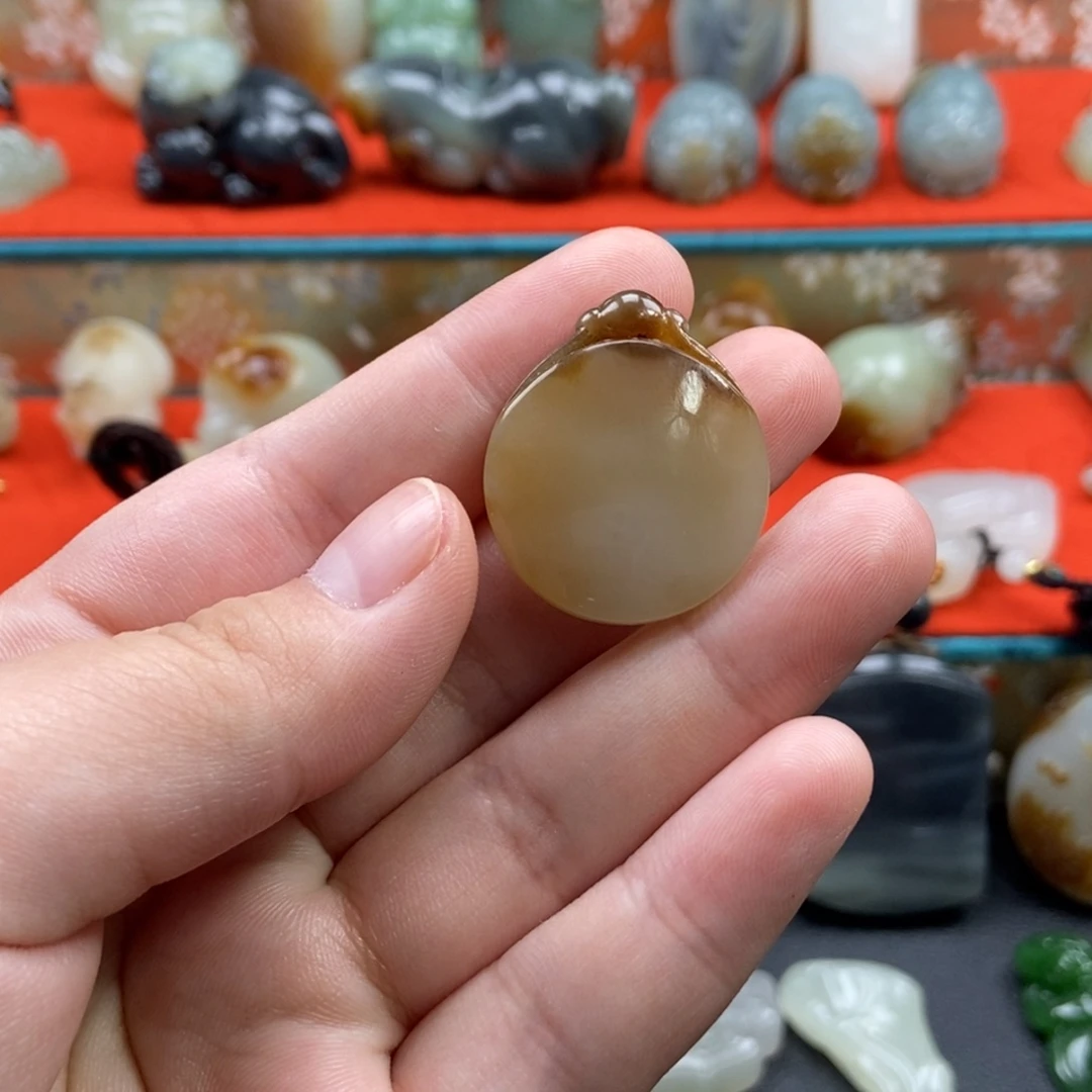和田玉未镶嵌吊坠(不含链)