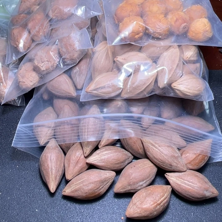 用***1吊坠橄榄核不退不换