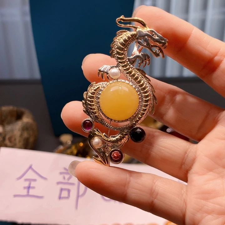 琥珀颈饰未镶嵌波兰设计款琥珀蜜蜡