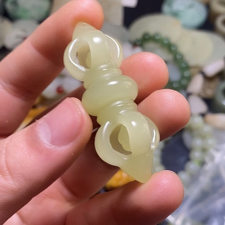 和田玉（糖玉）未镶嵌颈饰