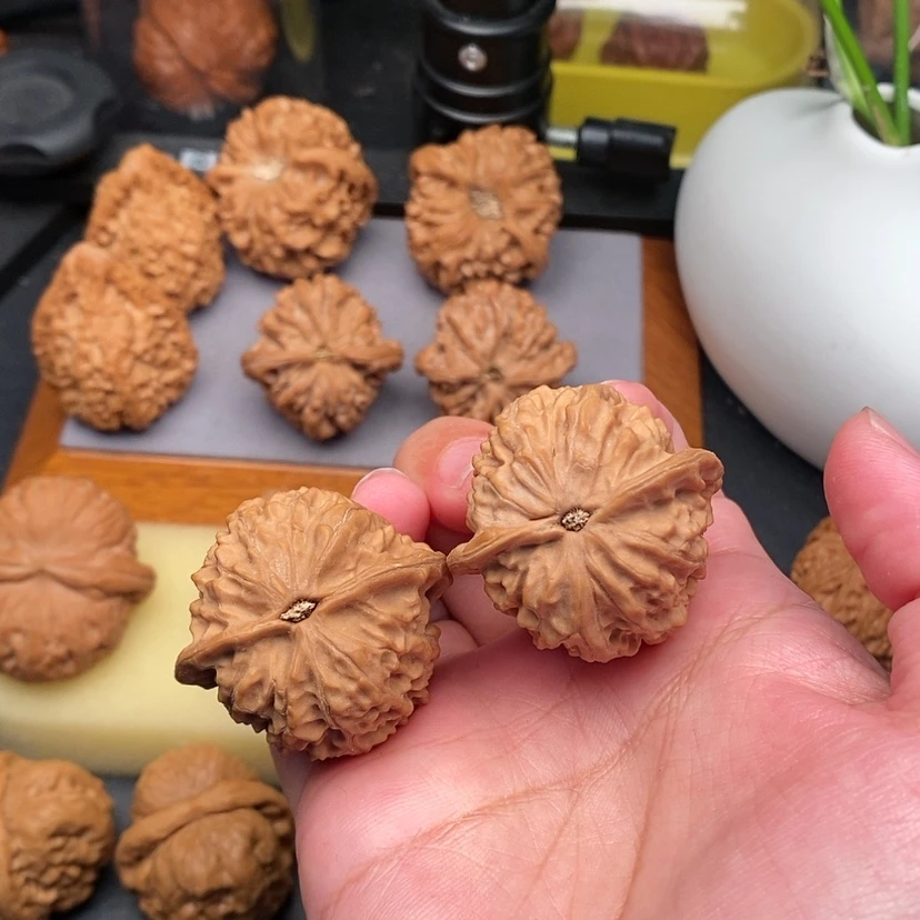 【闪购商品】文玩核桃把件许**-金牛